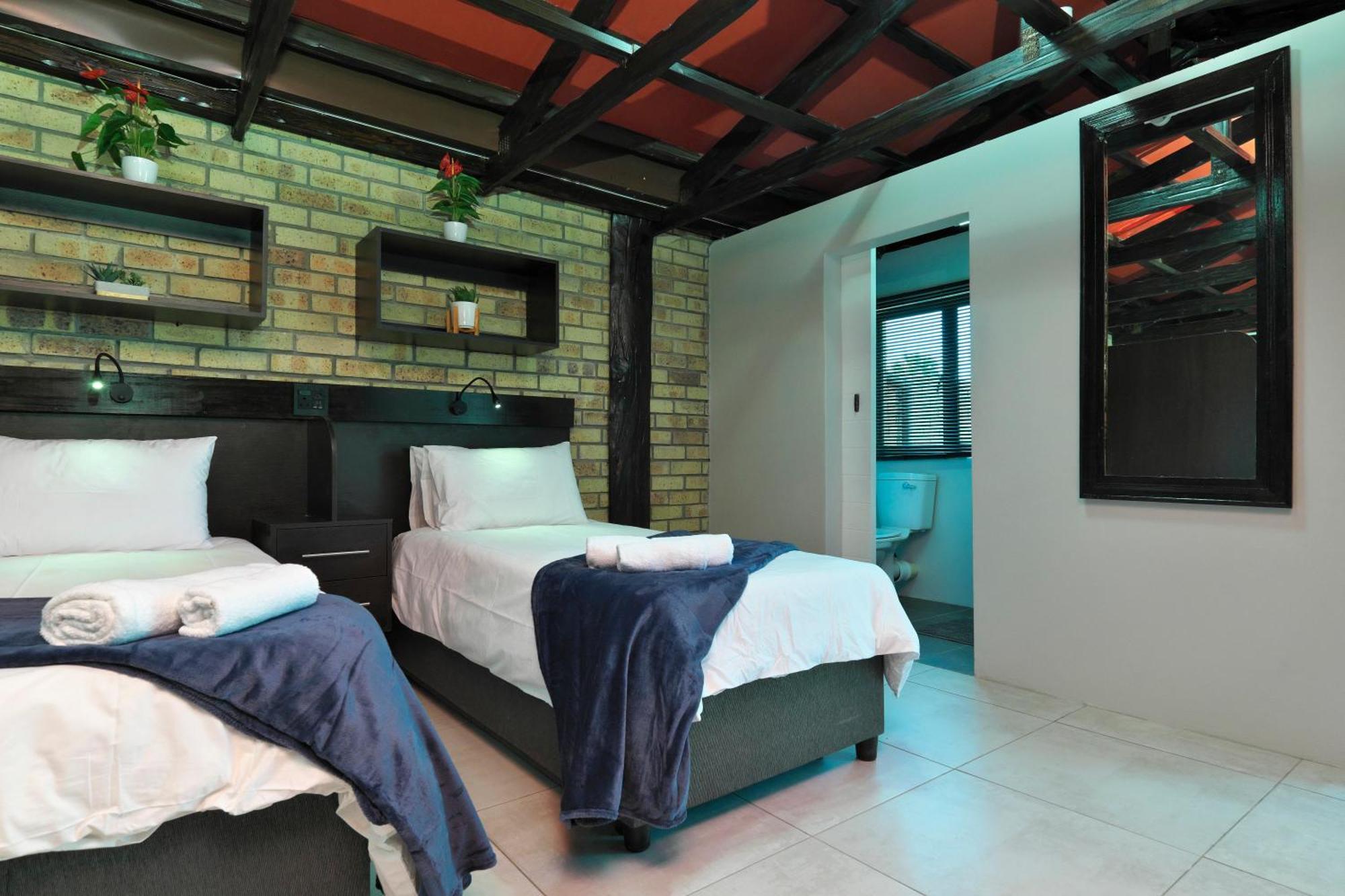 Royal Palms Guest House Порт-Элизабет Экстерьер фото